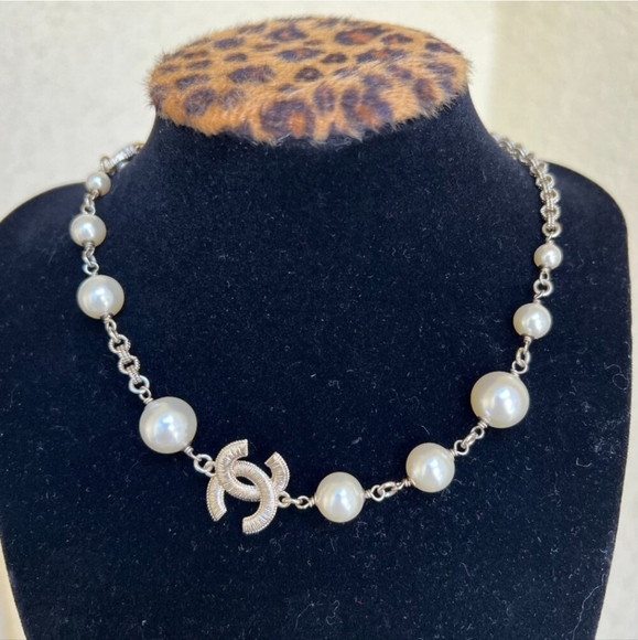 Chanel Choker with Pearls - Picture 1 of 10